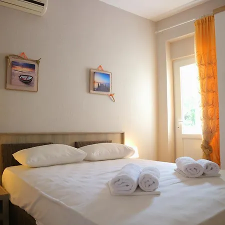 Edelweiss Studios Apartment