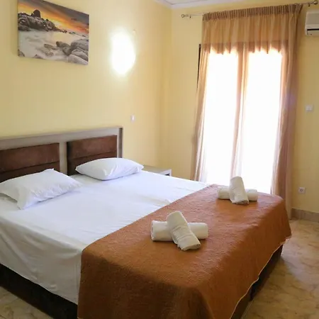 Edelweiss Apartment *