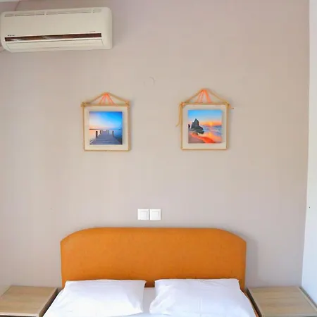 Edelweiss Apartment *