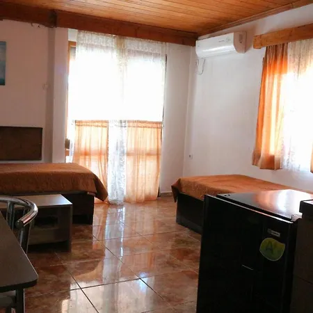 Edelweiss Limenas (Thasos)